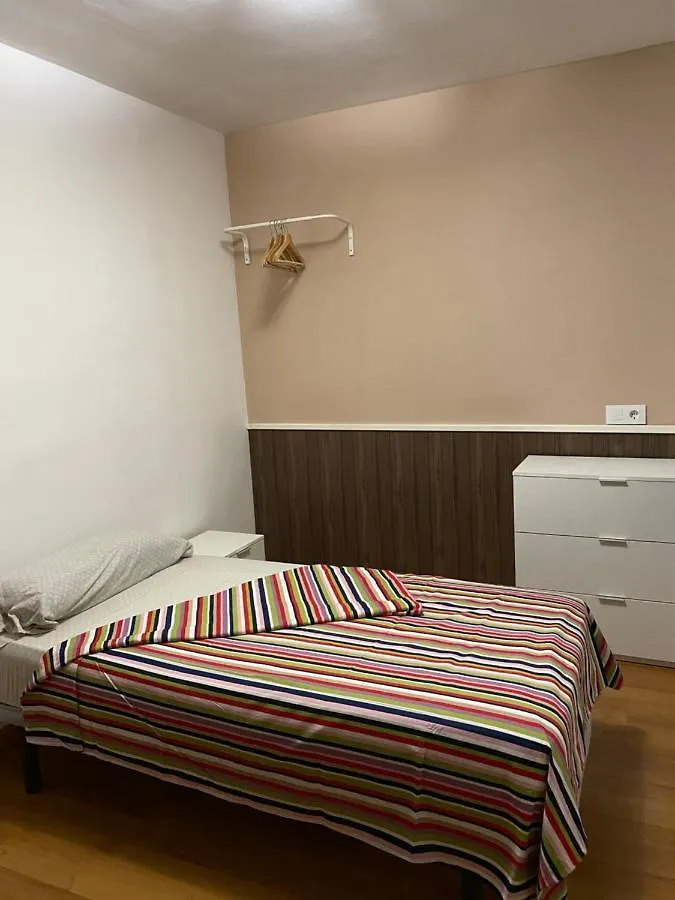 Guest house Hostal Urpi-Oklahoma Reus Spain