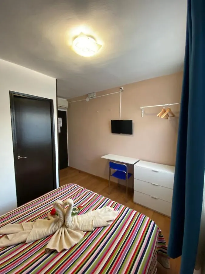 Hostal Urpi-Oklahoma Reus 0*,  Spain